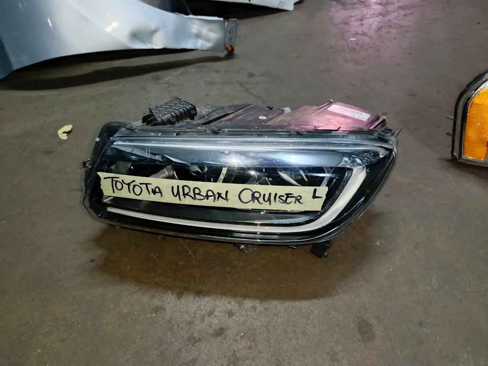 Toyota urban crusier left headlight - Private Seller Toyota urban crusier left headlight - Private Seller