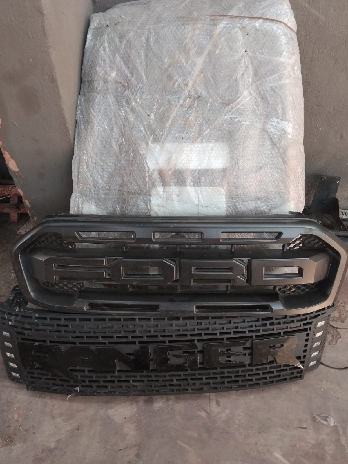 FORD RANGER SCOOPS - Private Seller FORD RANGER SCOOPS - Private Seller