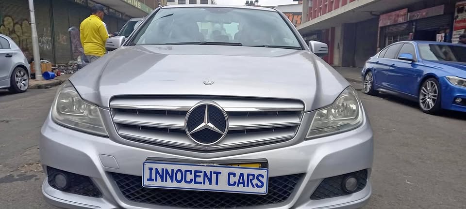 2012 MERCEDES BENZ C180 PETROL AUTOMATIC TRANSMISSION, SILVER COLOUR 2012 MERCEDES BENZ C180 PETROL AUTOMATIC TRANSMISSION, SILVER COLOUR