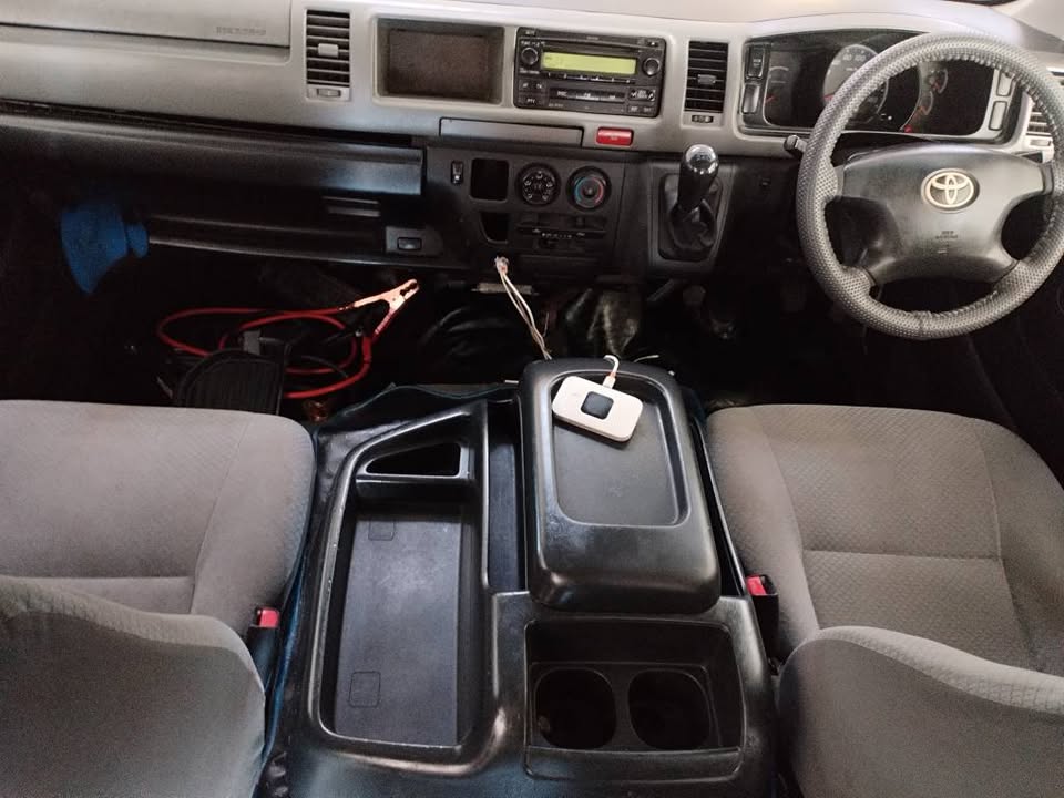 2011 TOYOTA QUANTUM 2.5GL DIESEL 14 SEATER MANUAL