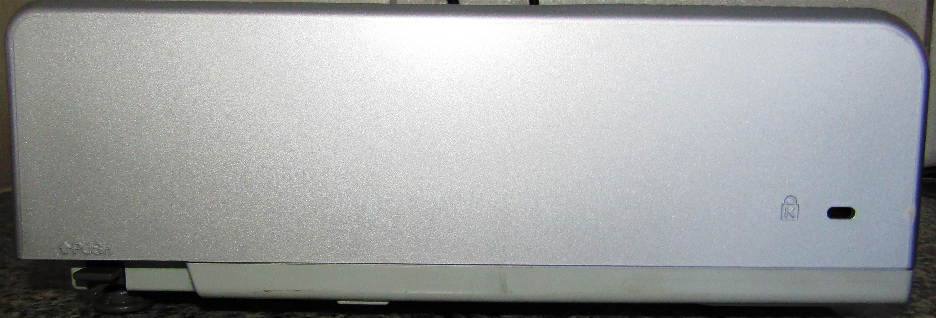 Panasonic PT-LB60EA LCD Projector - for spares or repairs only!