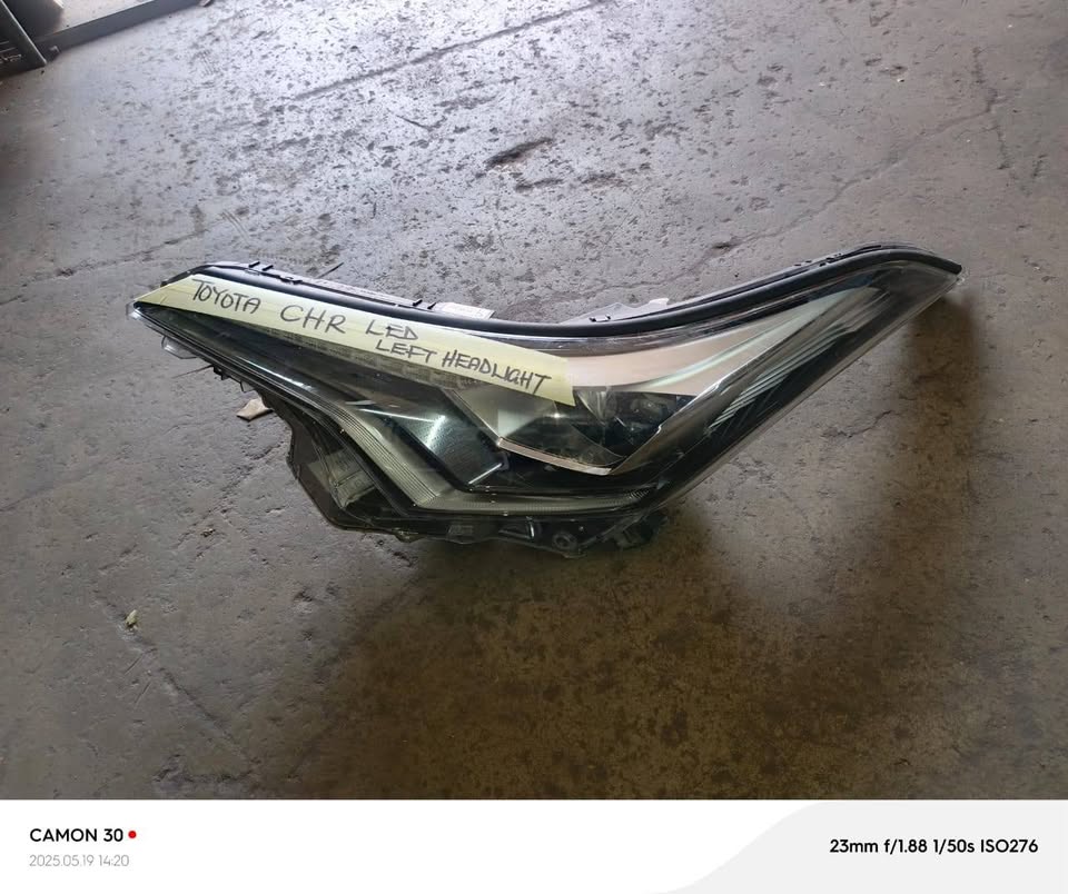 Toyota CHR LED Headlight Left Side - Private Seller Toyota CHR LED Headlight Left Side - Private Seller