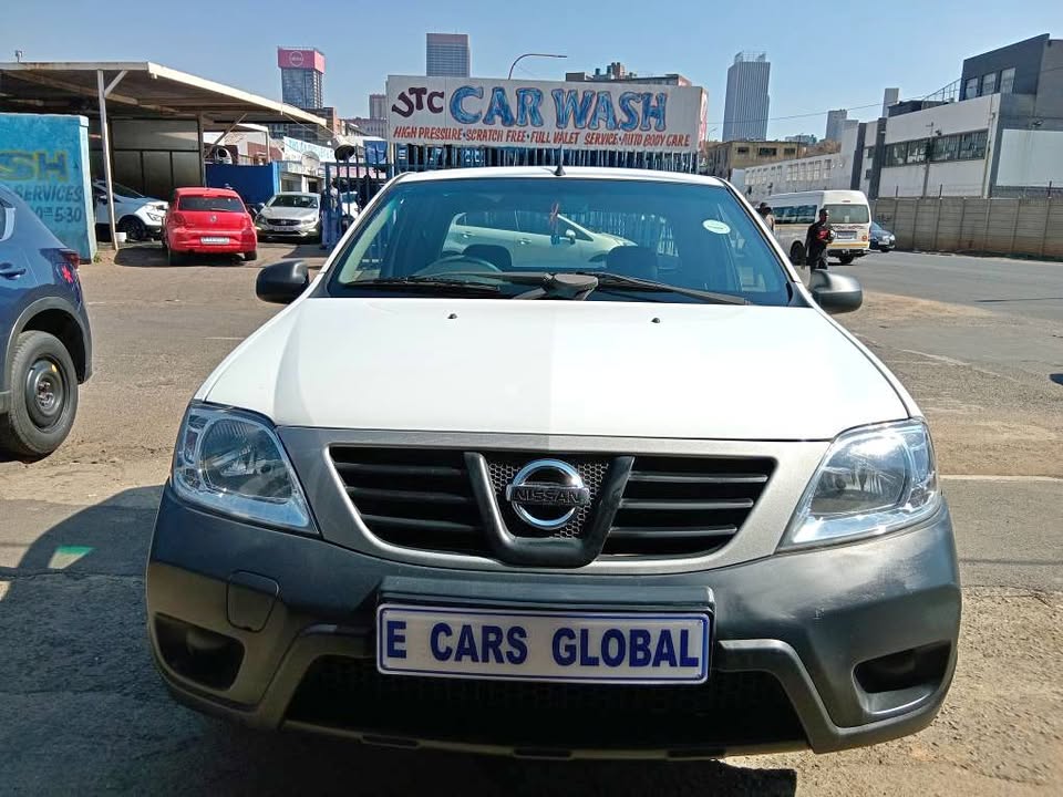 Nissan Np200 2020