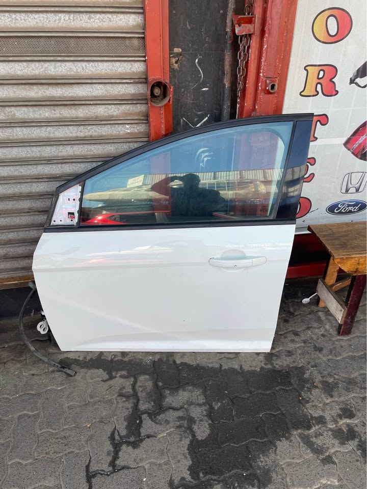 Ford focus left front door complete - Private Seller Ford focus left front door complete - Private Seller