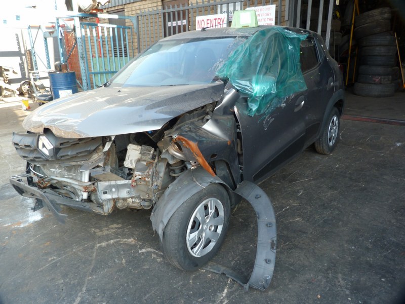 Renault Kwid 1.0 Dynamique AT Silver - 2018 STRIPPING FOR SPARES - Private Seller Renault Kwid 1.0 Dynamique AT Silver - 2018 STRIPPING FOR SPARES - Private Seller