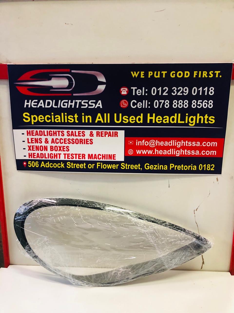 Porsche Panamera right side headlight replacement lens (2011-2015) - Private Seller Porsche Panamera right side headlight replacement lens (2011-2015) - Private Seller