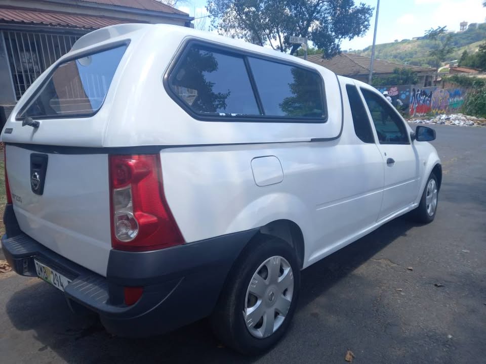 2019 Nissan Np200 Bakkie with Canopy Engine Capacity 1.6 Petrol Manual Transmission White Color