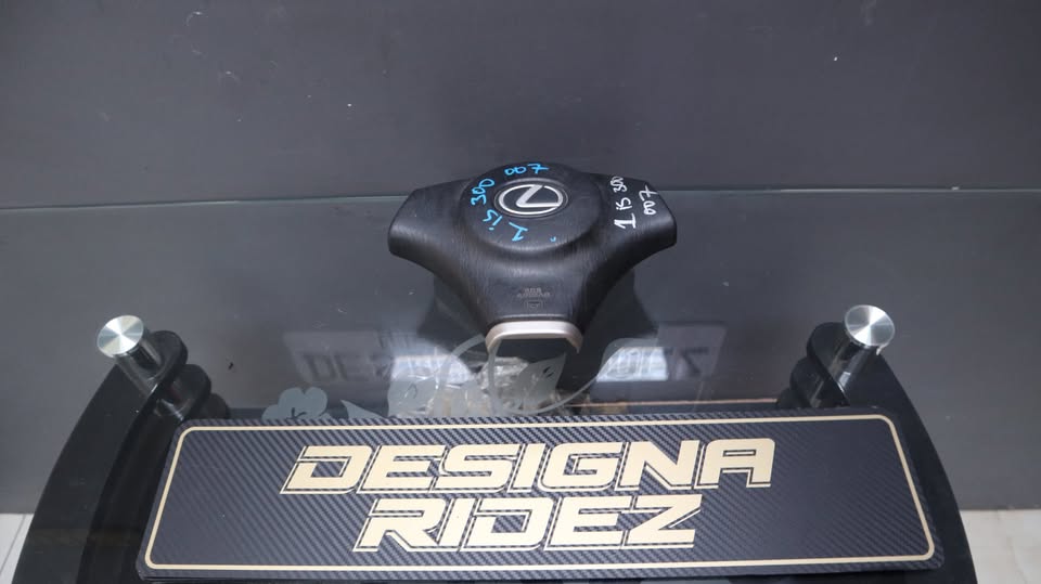 LEXUS 1 IS300/200 AIR BAG - Private Seller LEXUS 1 IS300/200 AIR BAG - Private Seller