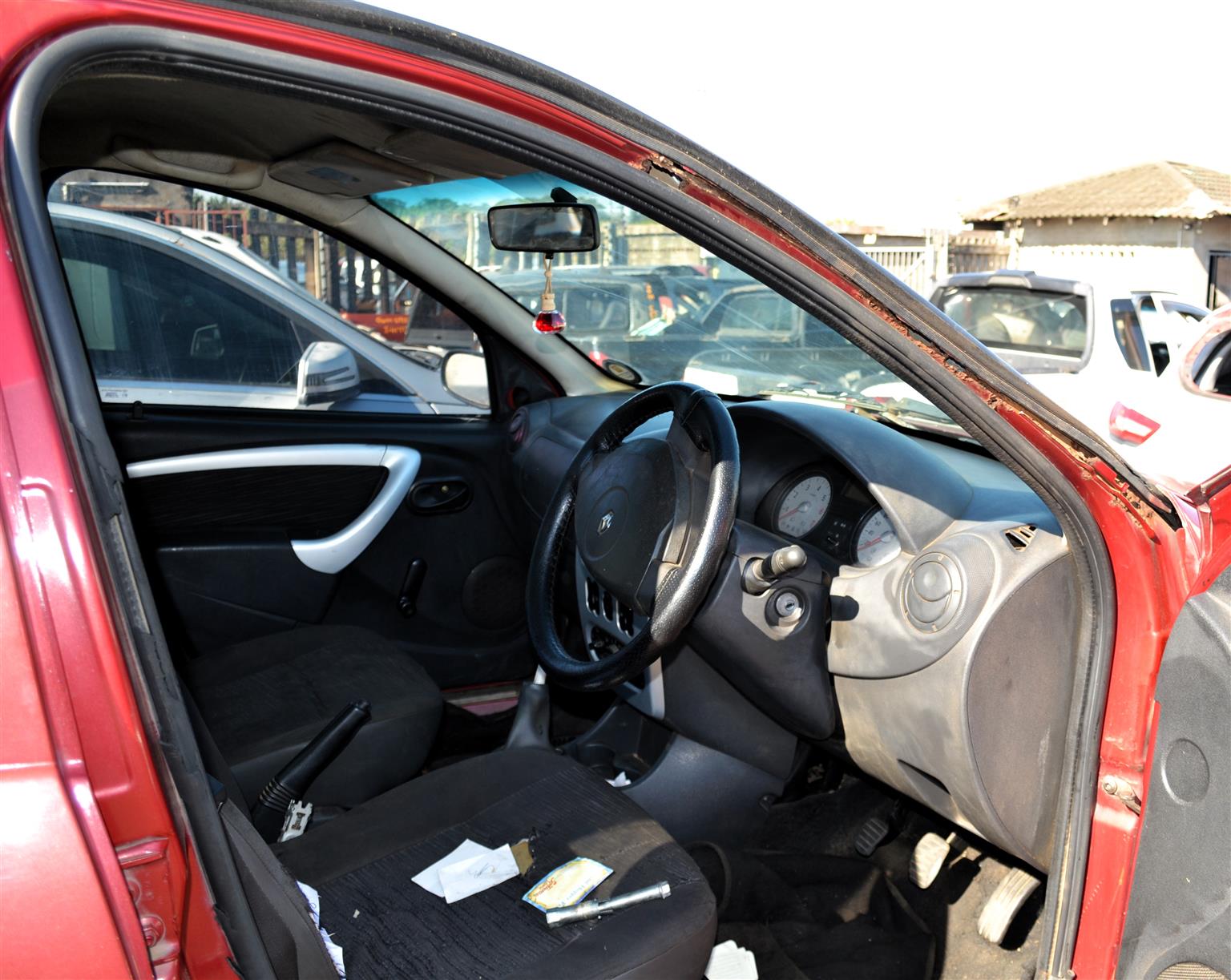 Renault Sandero 1.6 8V - Available for Spares