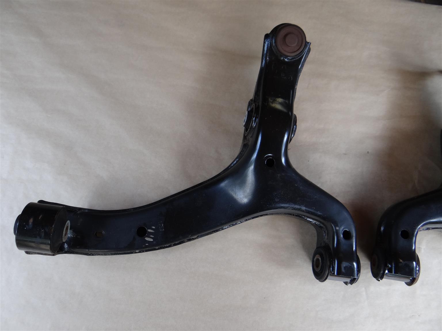 CONTROL ARMS – FRONT – RIGHT HAND SIDE – VW AMAROK