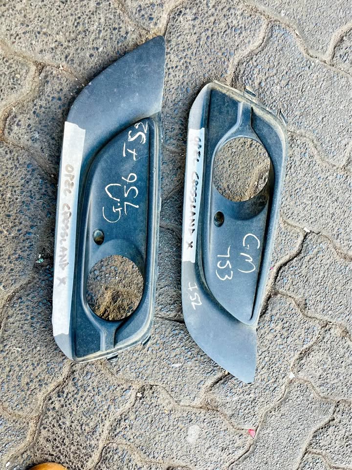 Opel CrossLand X fog light covers - Private Seller Opel CrossLand X fog light covers - Private Seller
