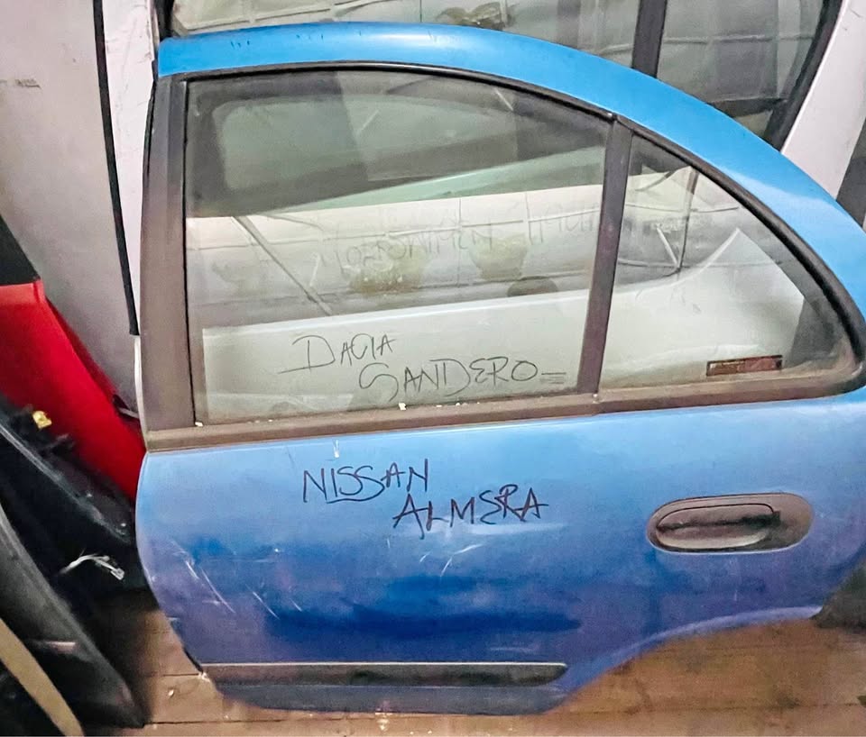 Nissan Almera back door - Private Seller Nissan Almera back door - Private Seller