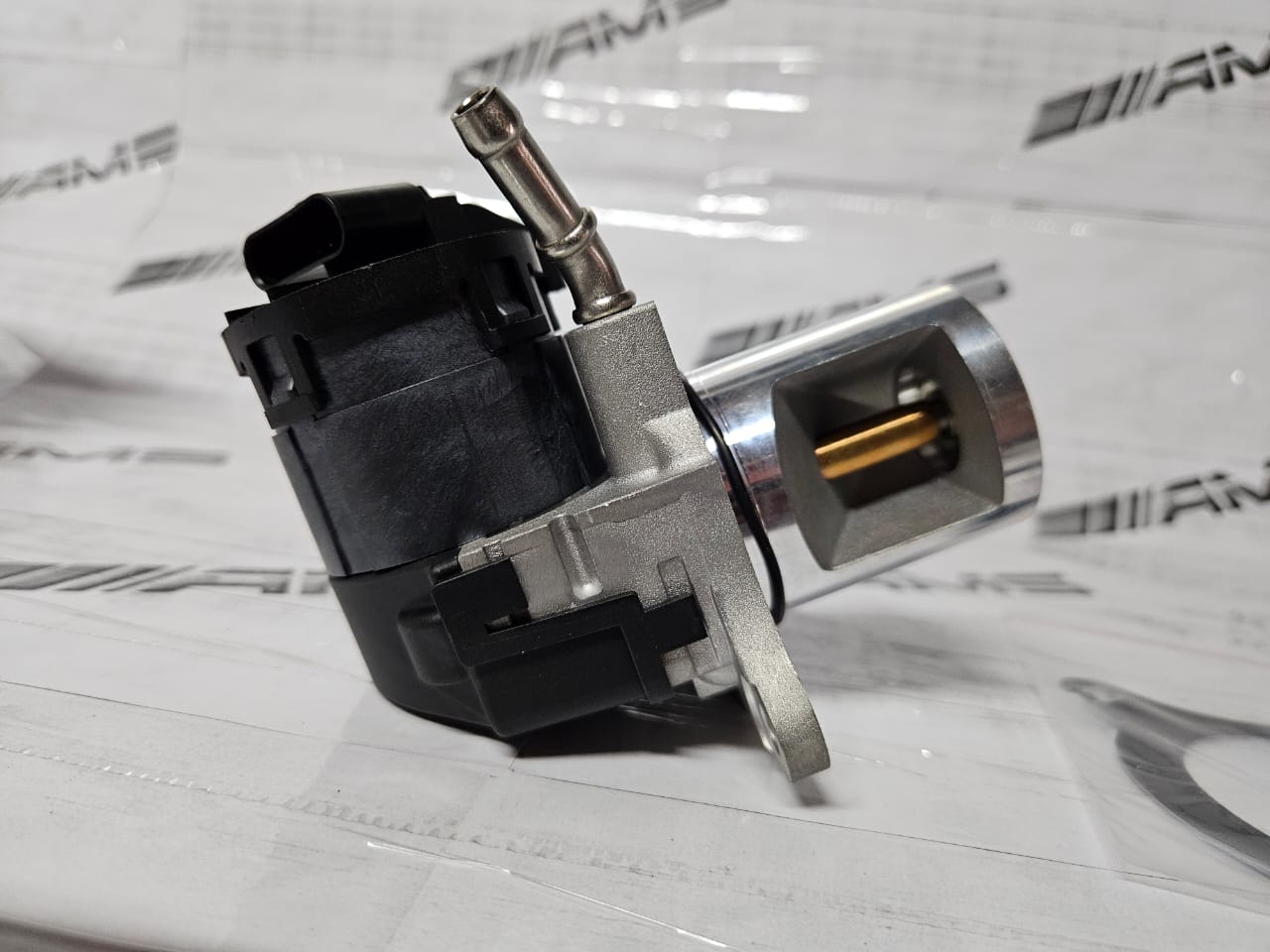 Mercedes Benz M642 EGR valve for sale brand new Mercedes Benz M642 EGR valve for sale brand new