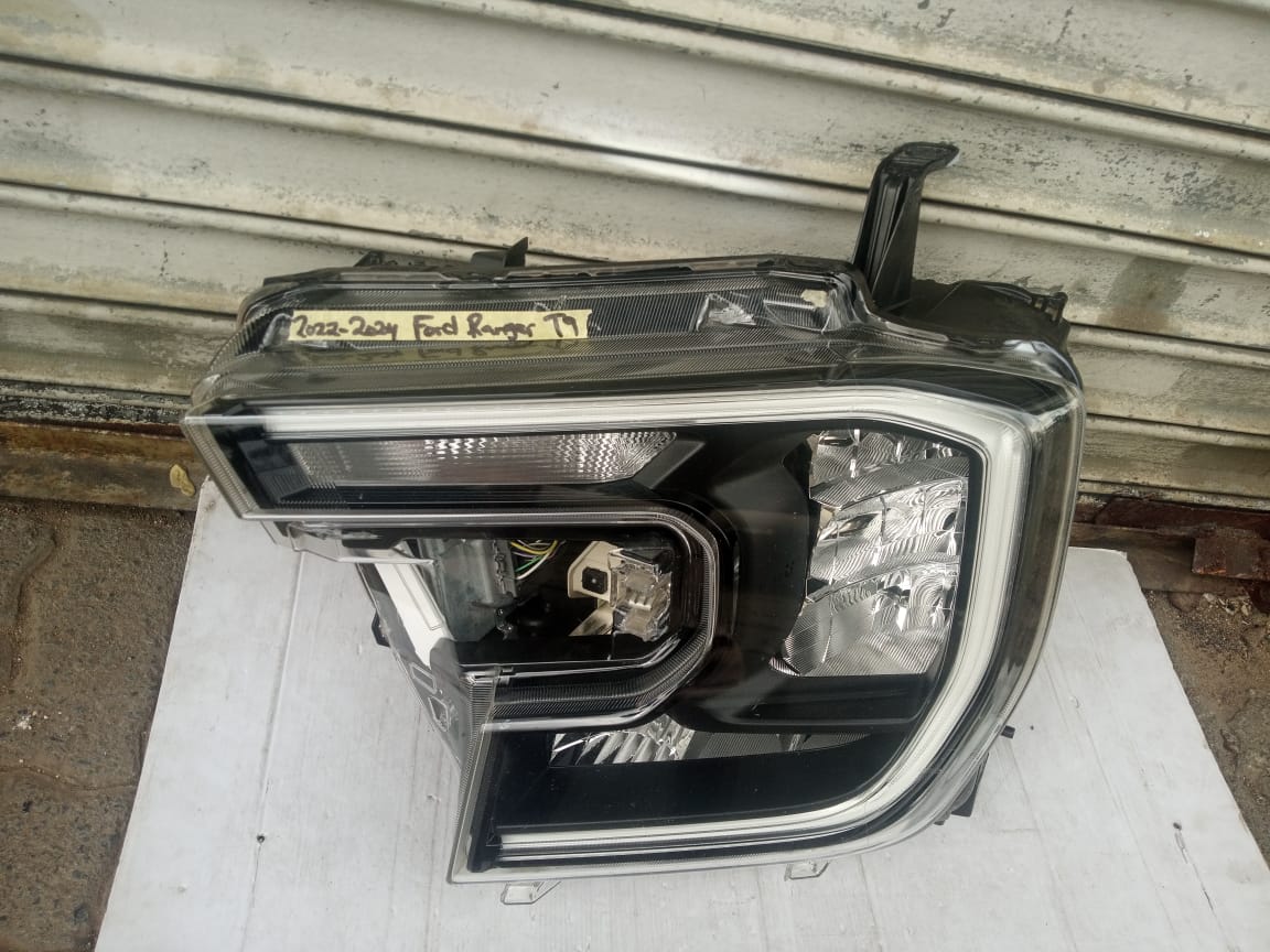 2022-2024 FORD RANGER T9 LEFT SIDE HEADLIGHT FOR SALE - Private Seller 2022-2024 FORD RANGER T9 LEFT SIDE HEADLIGHT FOR SALE - Private Seller