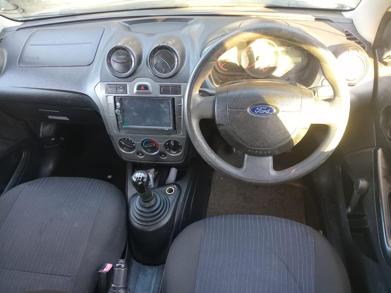 2011 FORD FIGO 1.4 MANUAL PETROL