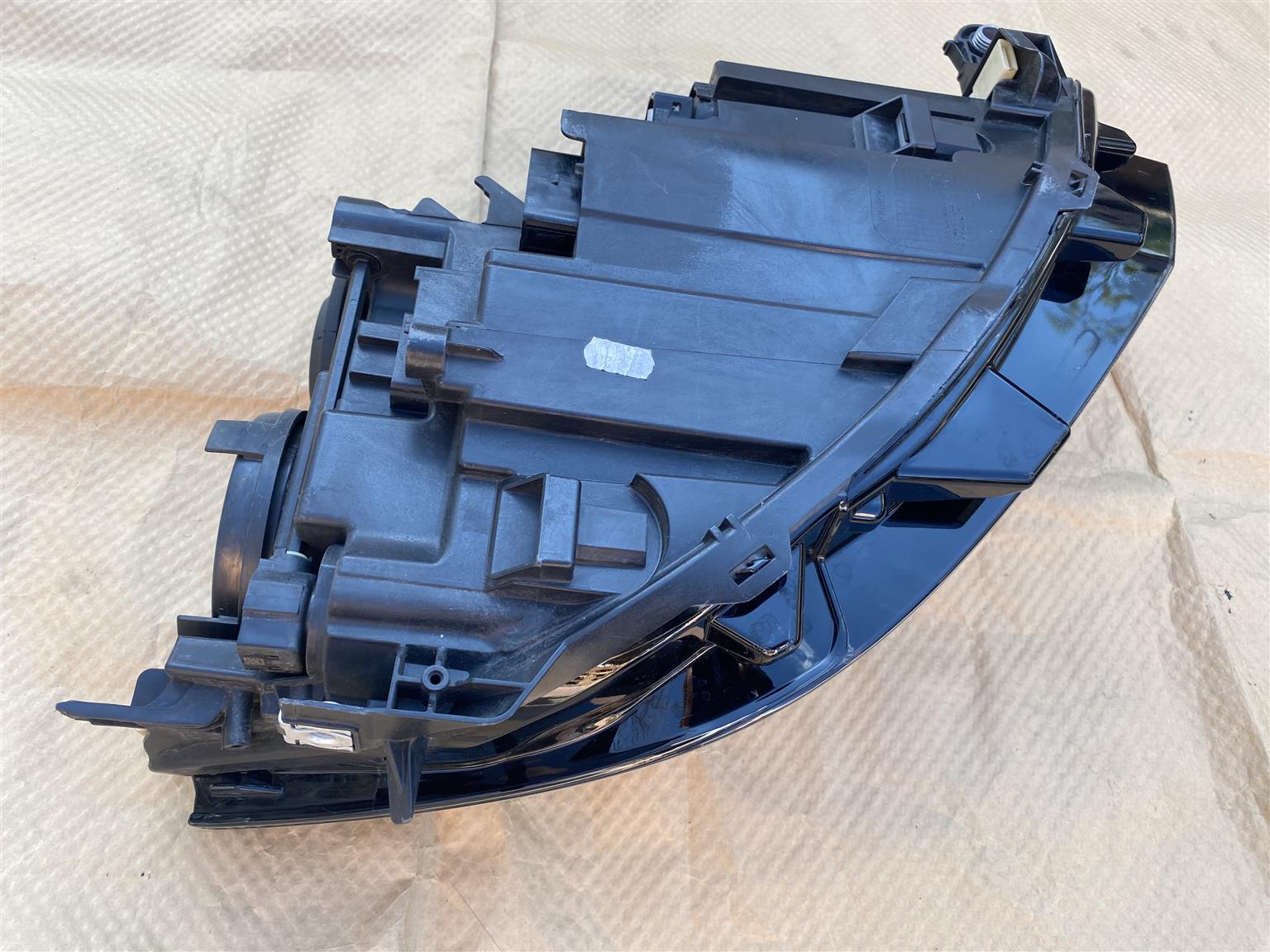 2022 VW T-CROSS HALOGEN HEADLIGHT LEFT SIDE FOR SALE. IN EXCELLENT CONDITION - Private Seller