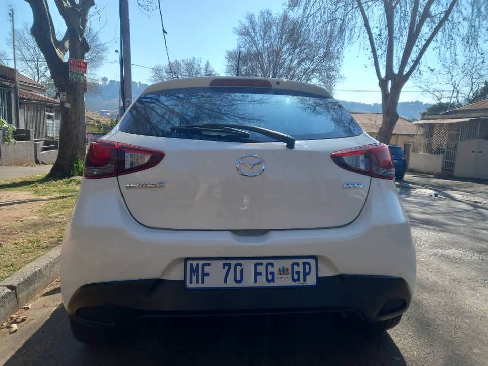2017 Mazda 2 SkyActive Hatchback 1.5 Petrol, Manual, White, 78000kms