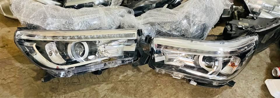 Toyota Hilux GD6 LED headlights - Private Seller Toyota Hilux GD6 LED headlights - Private Seller