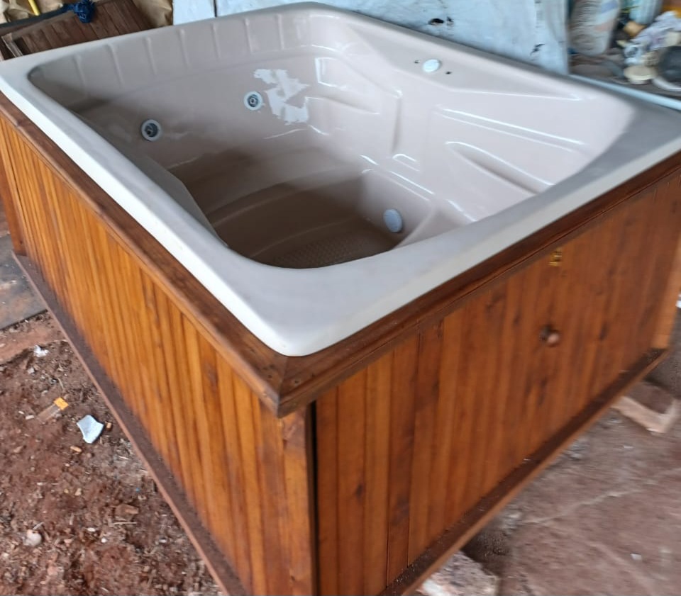 Jacuzzi 7 seater Junk Mail