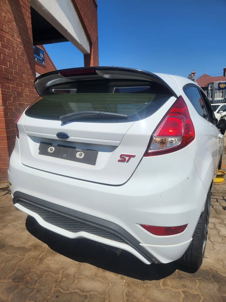 FORD FIESTA ST 1.6T ECOBOOST GDTI 2014 - STRIPPING FOR SPARES - Private Seller FORD FIESTA ST 1.6T ECOBOOST GDTI 2014 - STRIPPING FOR SPARES - Private Seller