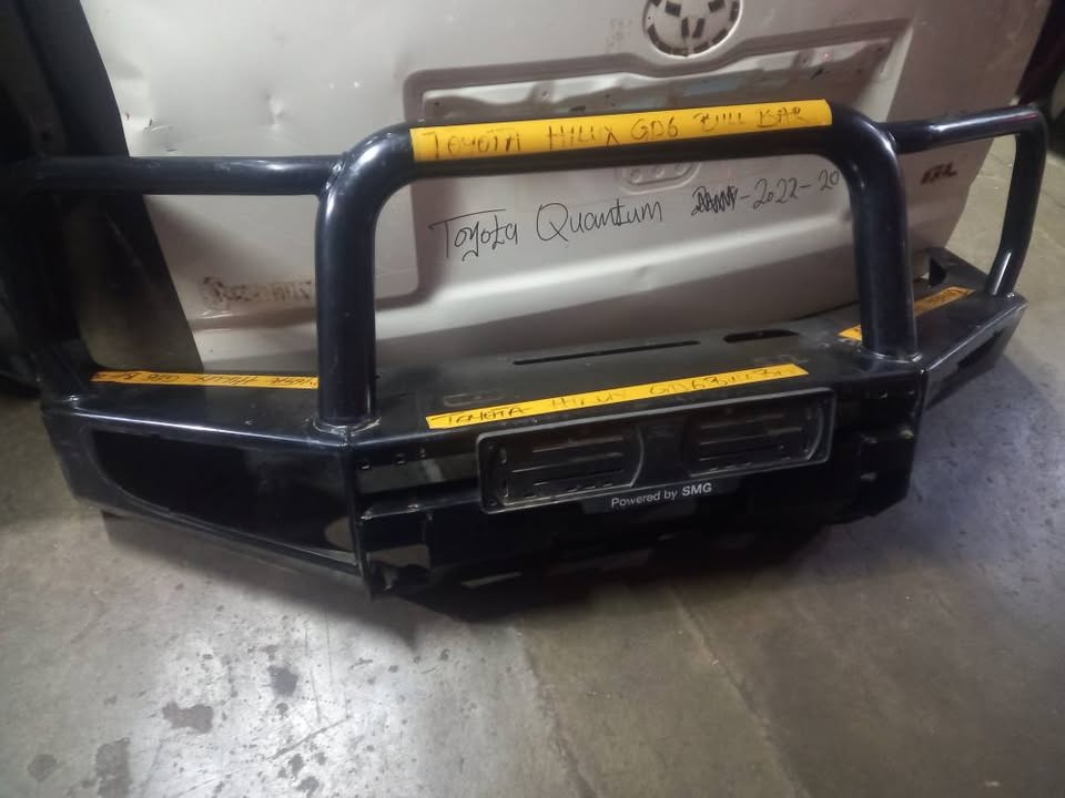 TOYOTA HILUX GD-6 BULL BAR - Private Seller TOYOTA HILUX GD-6 BULL BAR - Private Seller