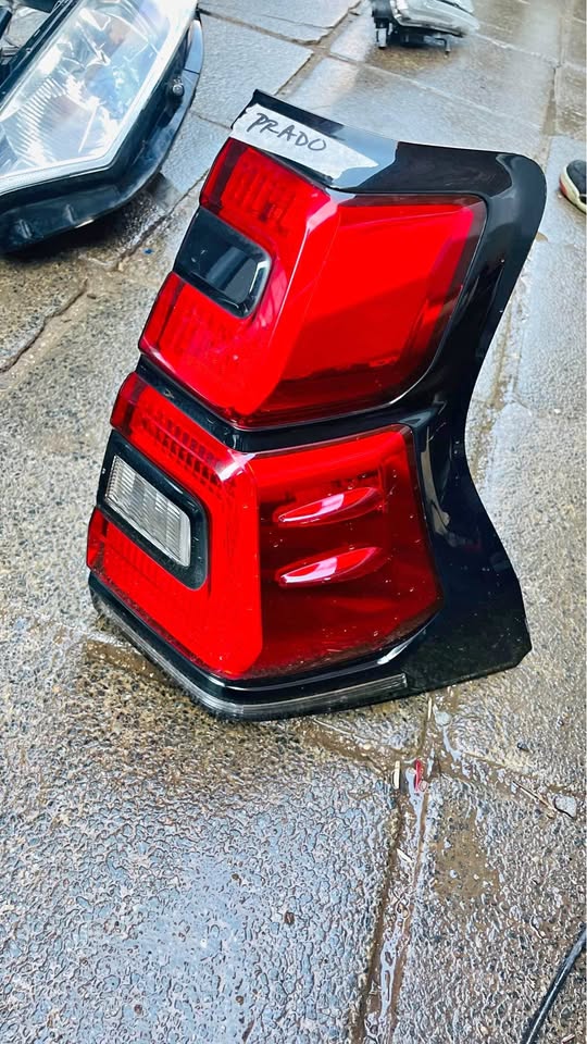 Toyota LandCruiser Prado taillight - Private Seller Toyota LandCruiser Prado taillight - Private Seller