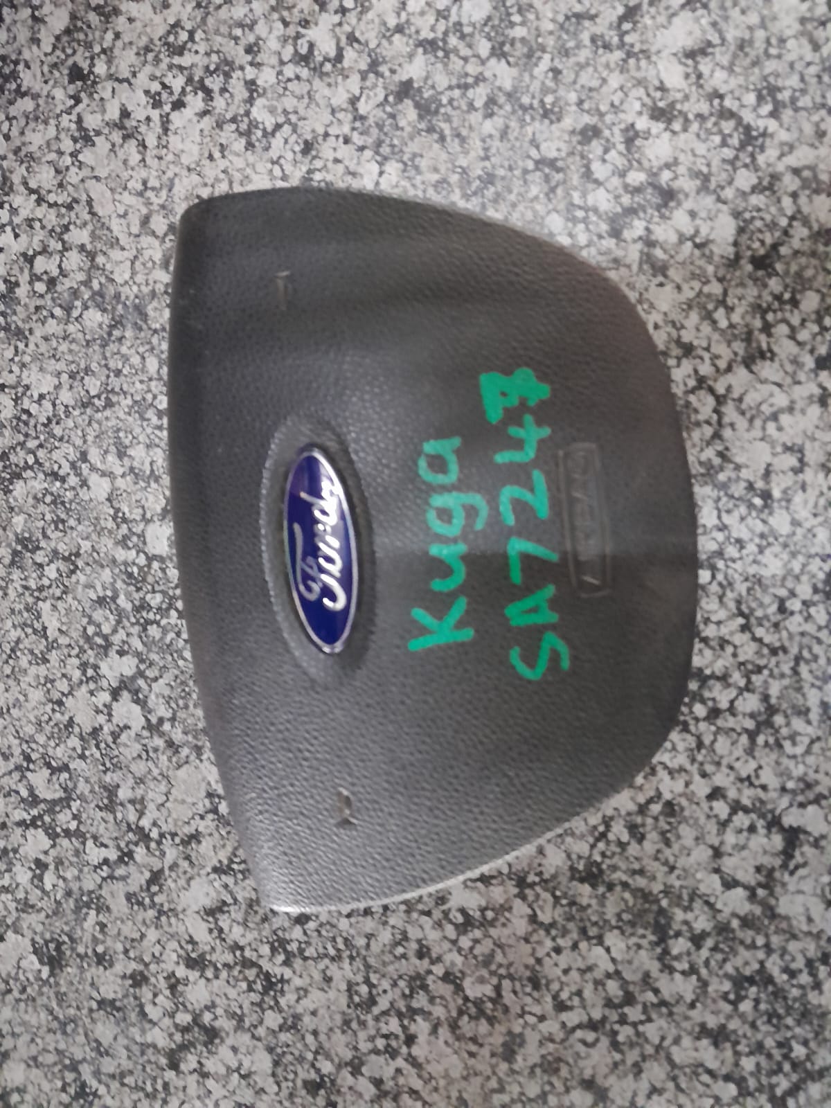 2014 Ford Kuga Used Airbag - Private Seller 2014 Ford Kuga Used Airbag - Private Seller