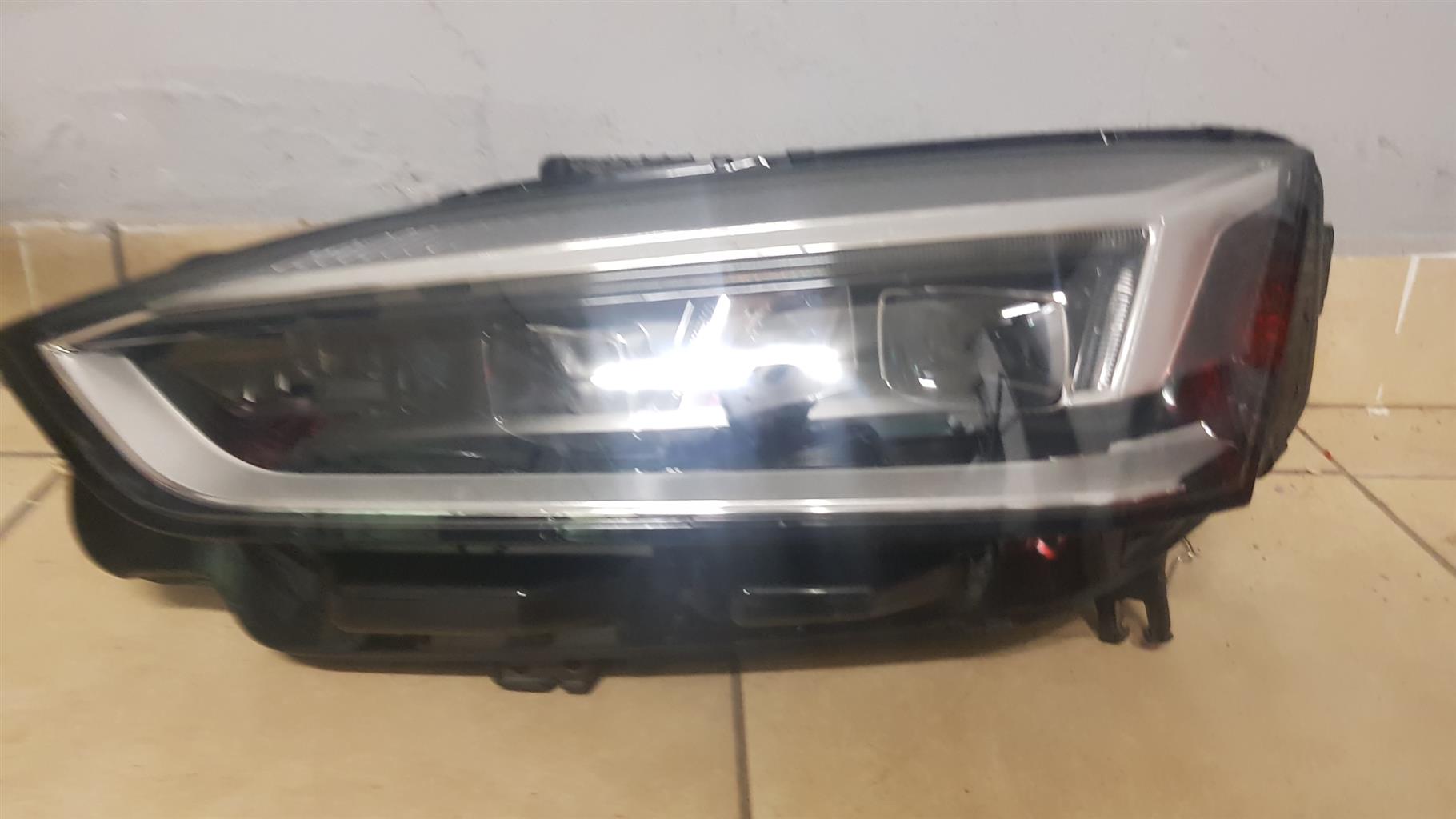 Audi Q5 Headlight For Sale Junk Mail
