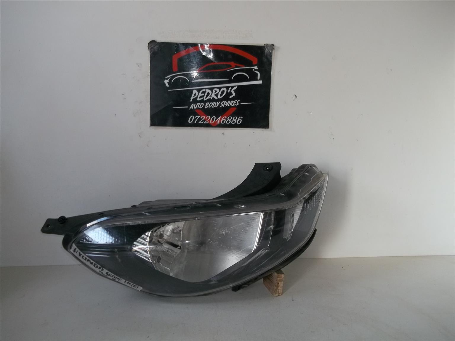 Hyundai Grand I10 '19-'24 right headlight - Private Seller Hyundai Grand I10 '19-'24 right headlight - Private Seller