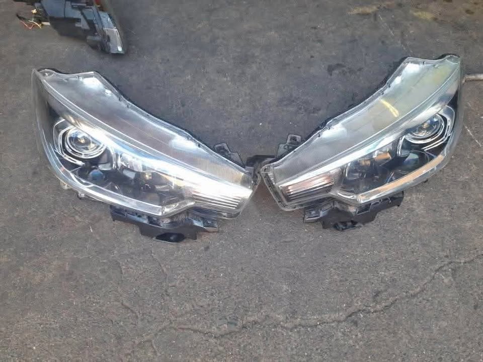 SUZUKI ETIGA HEADLAMP - Private Seller SUZUKI ETIGA HEADLAMP - Private Seller