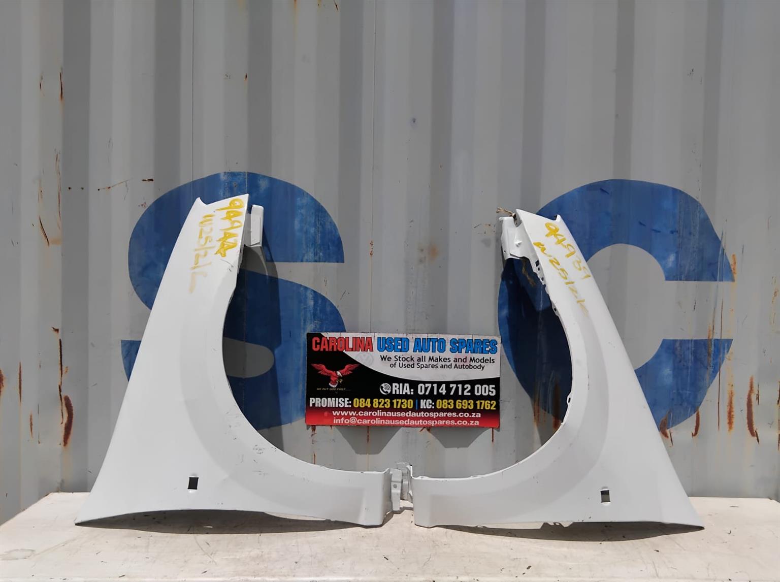 Nissan Np200 left and right side fender with marker lamp - Private Seller Nissan Np200 left and right side fender with marker lamp - Private Seller