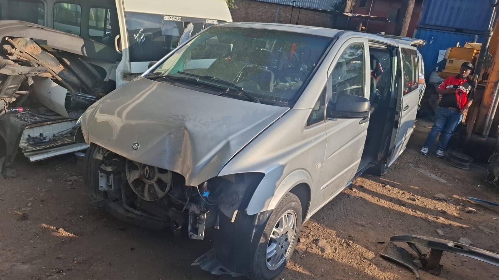 Breaking for Spares: Mercedes Benz Viano 3.0 Diesel manual