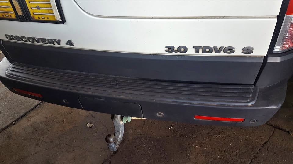 Land Rover Discovery 4 Bumper | AUTO EZI - Private Seller Land Rover Discovery 4 Bumper | AUTO EZI - Private Seller