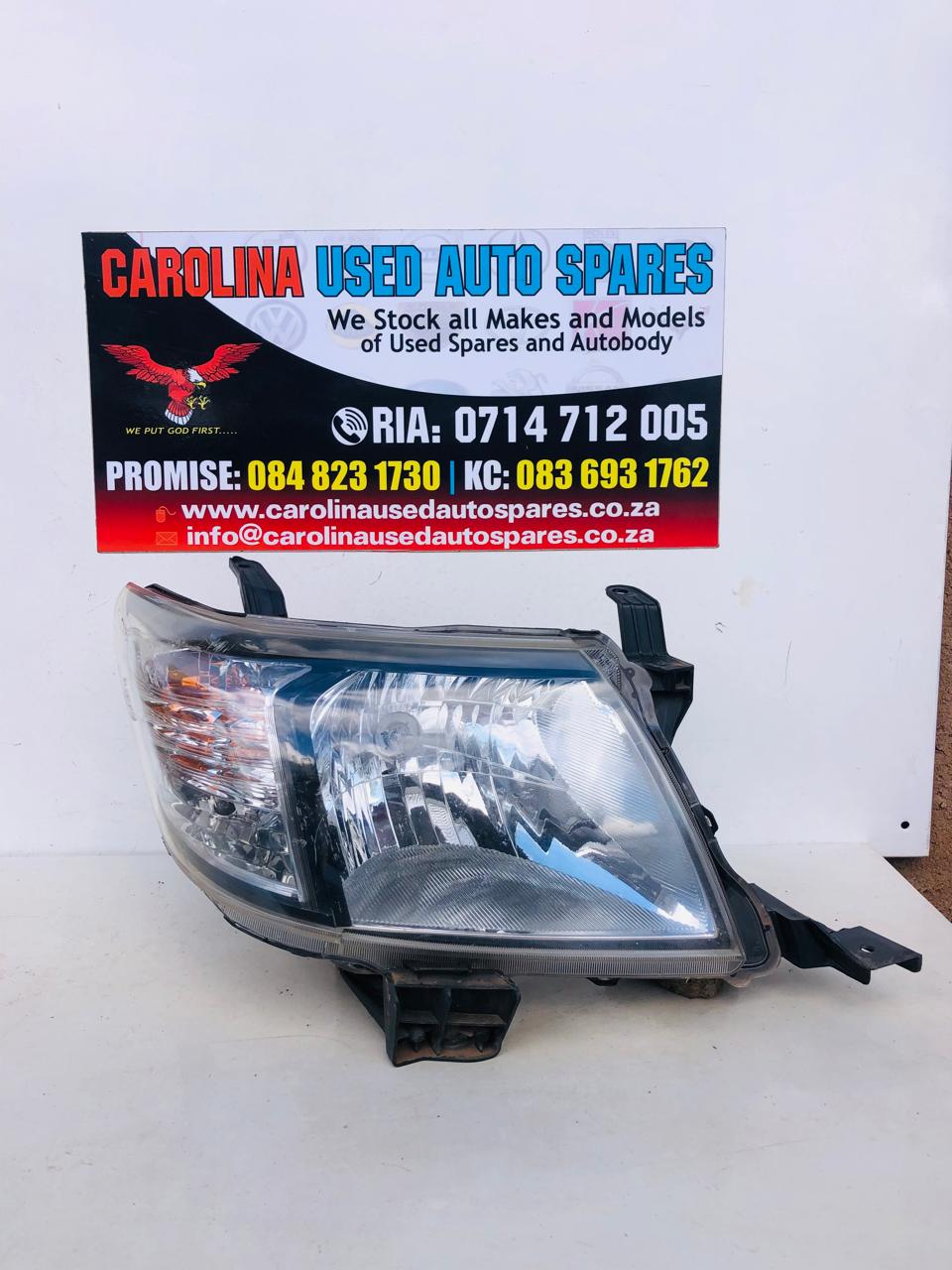 Toyota Hilux D4D legend 40 right side headlight (2011-2014) - Private Seller Toyota Hilux D4D legend 40 right side headlight (2011-2014) - Private Seller