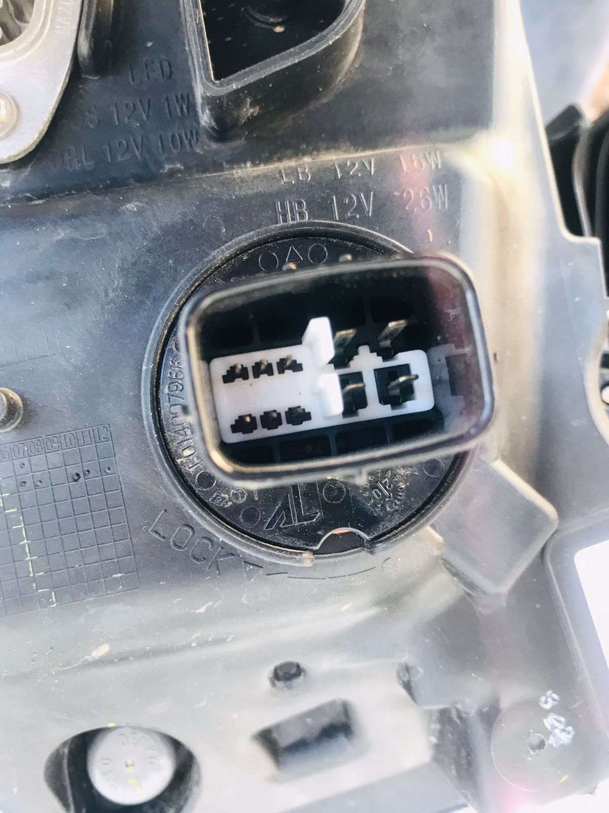 Isuzu Mu-X full LED xenon headlights - Private Seller Isuzu Mu-X full LED xenon headlights - Private Seller