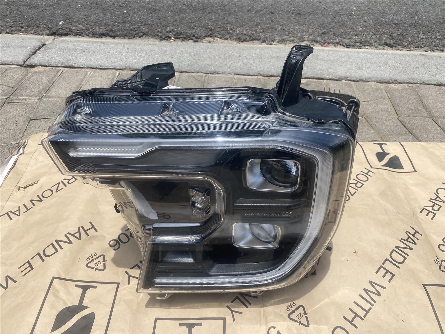 2024 FORD RANGER RAPTOR FULL LED HEADLIGHT LEFT SIDE FOR SALE - Private Seller 2024 FORD RANGER RAPTOR FULL LED HEADLIGHT LEFT SIDE FOR SALE - Private Seller