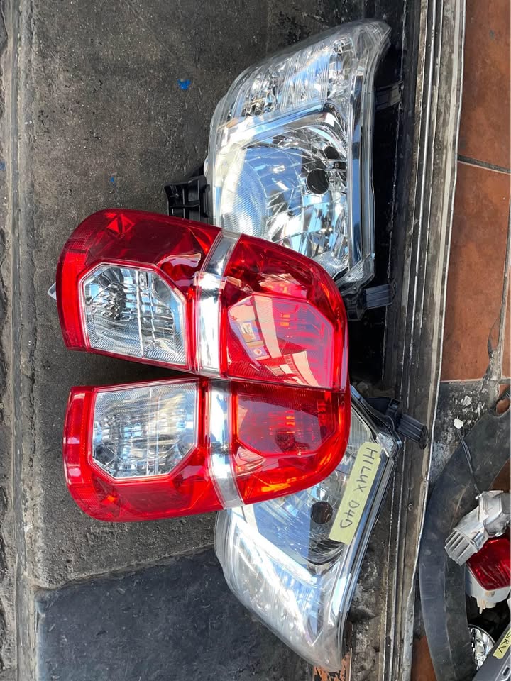Toyota Hilux D4D headlights and taillights - Private Seller Toyota Hilux D4D headlights and taillights - Private Seller