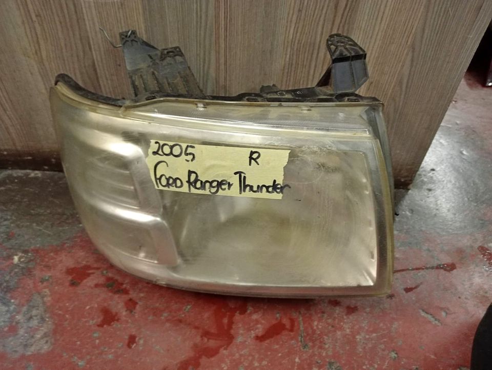 FORD RANGER THUNDER HEADLIGHT - Private Seller