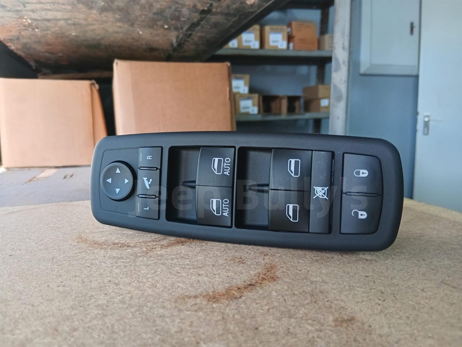 Chrysler Grand Voyager (New) Window Switch - Private Seller Chrysler Grand Voyager (New) Window Switch - Private Seller