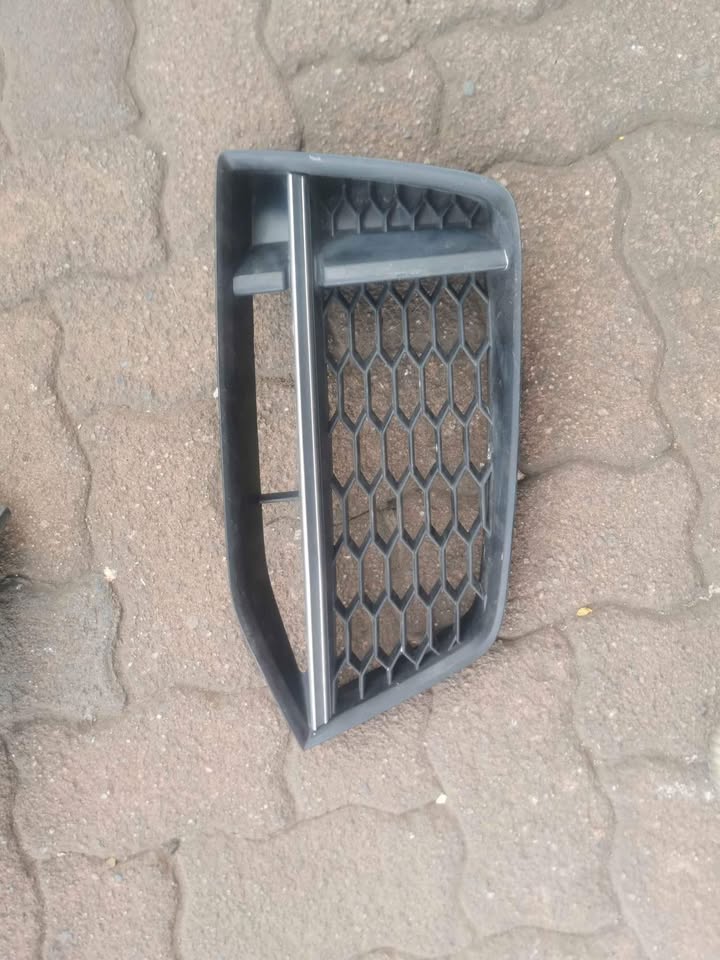 Audi Q5 right fogcover - Private Seller Audi Q5 right fogcover - Private Seller