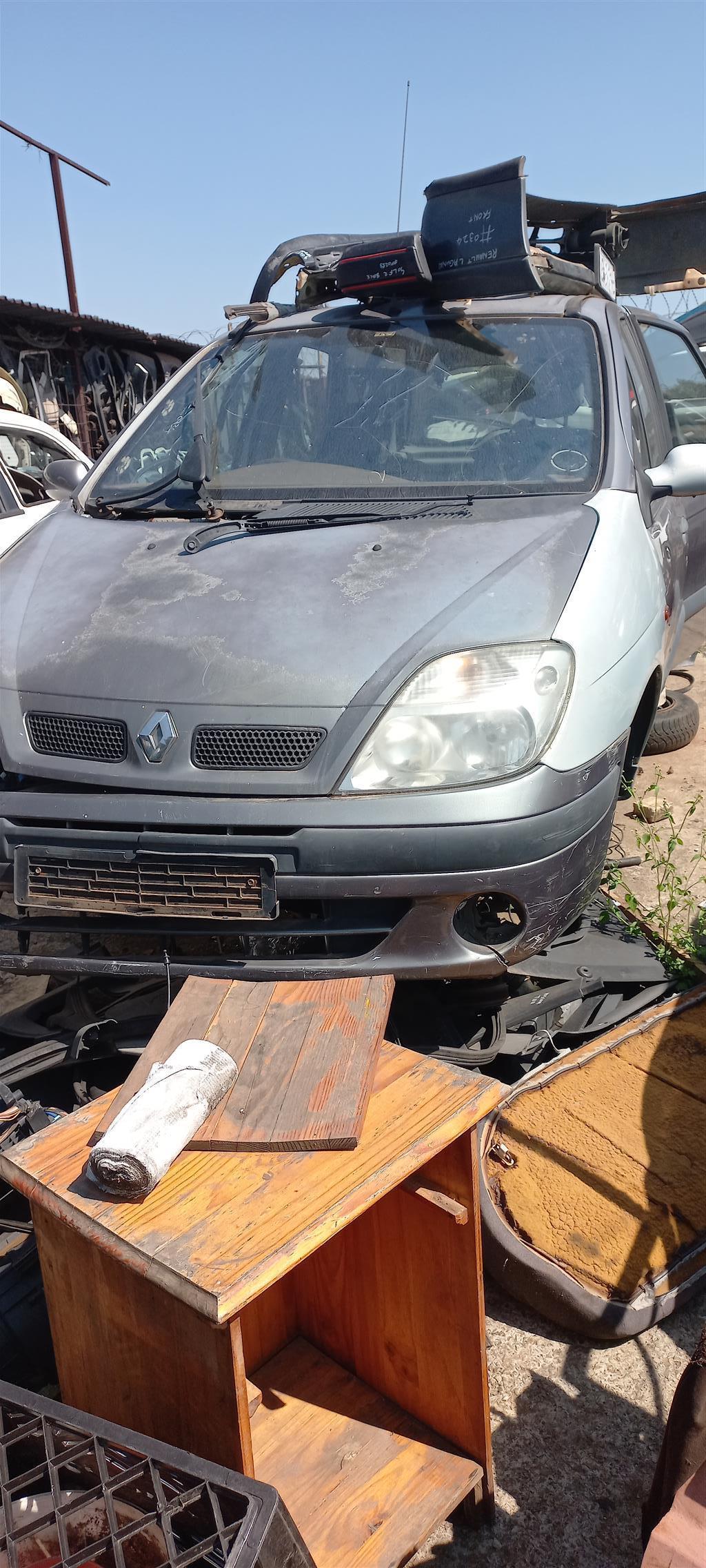 Renault scenic 2001 stripping Renault scenic 2001 stripping