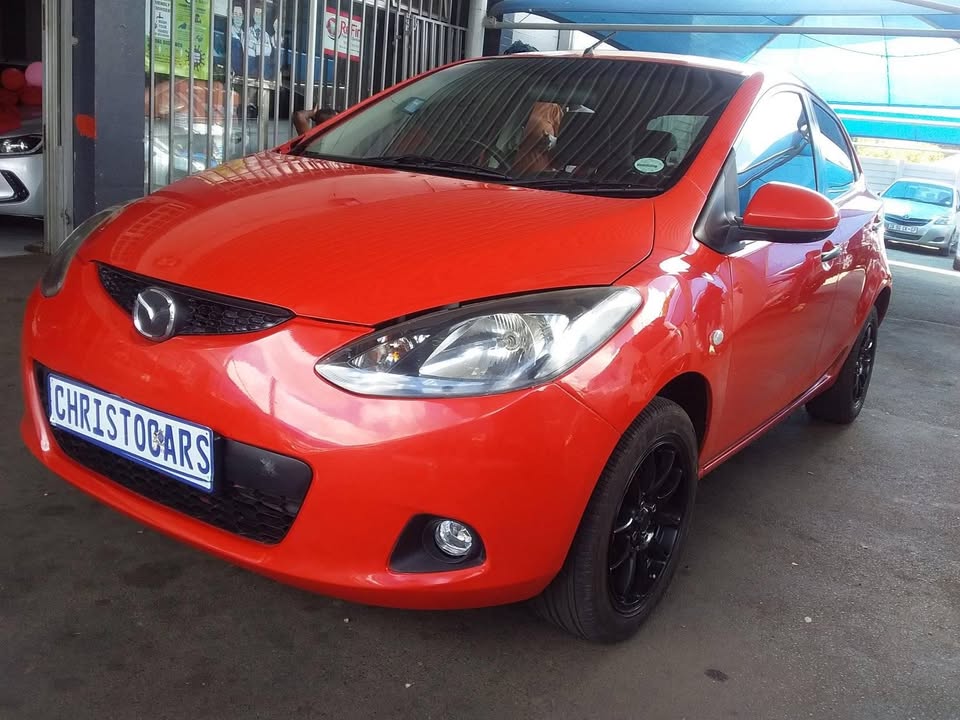 2012 model Mazda 2 dynamic manual petrol