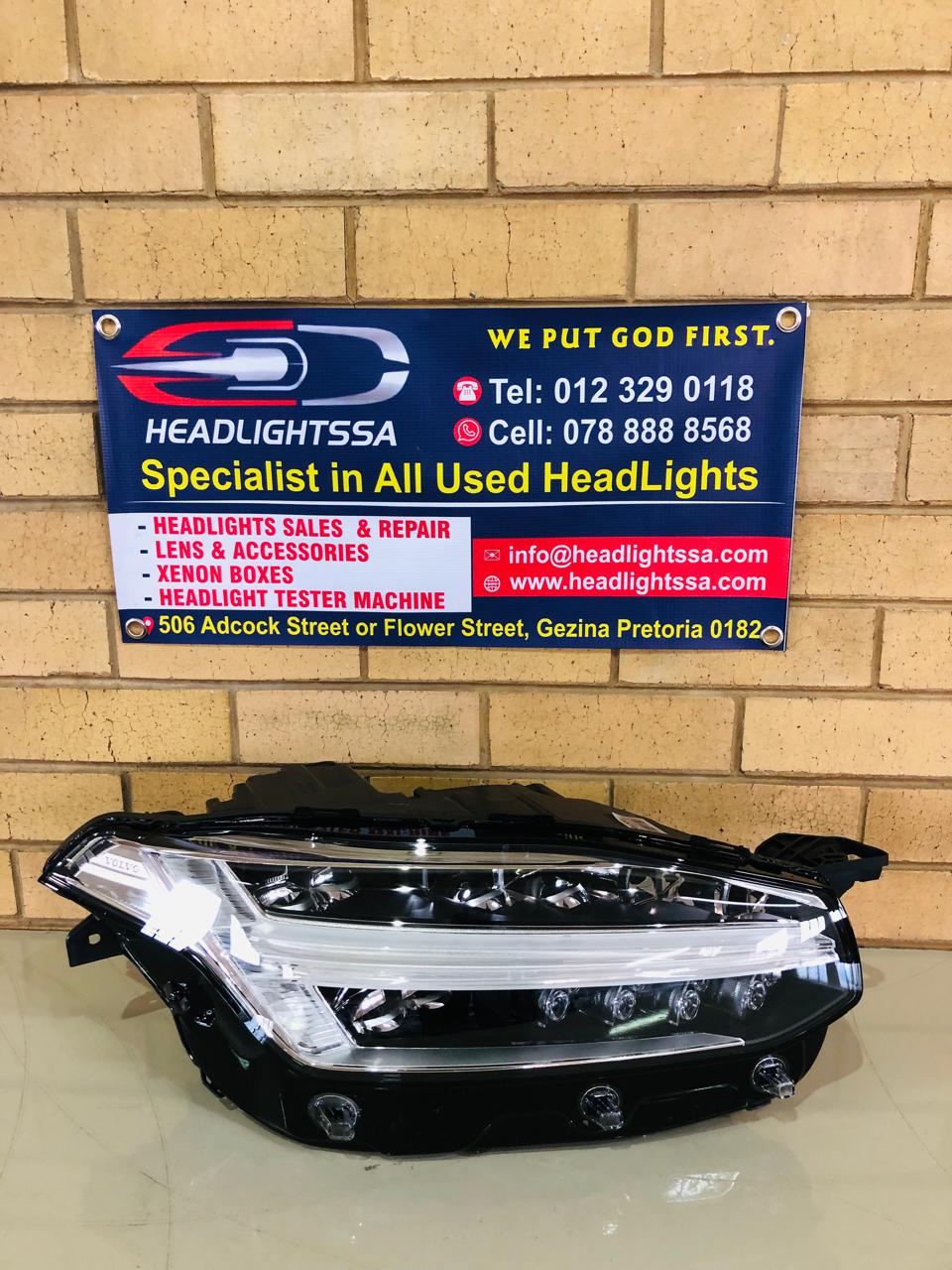 Volvo XC90 right side Full LED headlight taking 3 ballasts - Private Seller Volvo XC90 right side Full LED headlight taking 3 ballasts - Private Seller