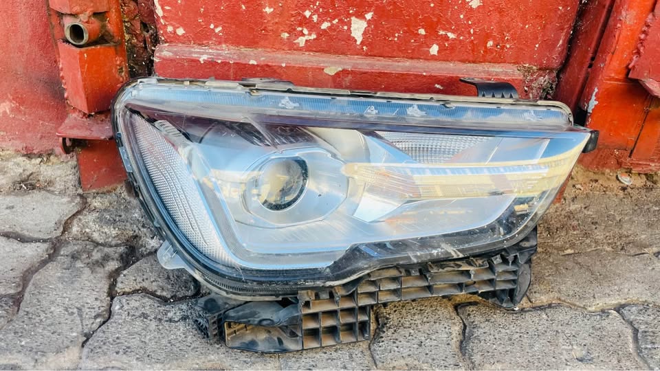 GWM P-Series headlight - Private Seller GWM P-Series headlight - Private Seller