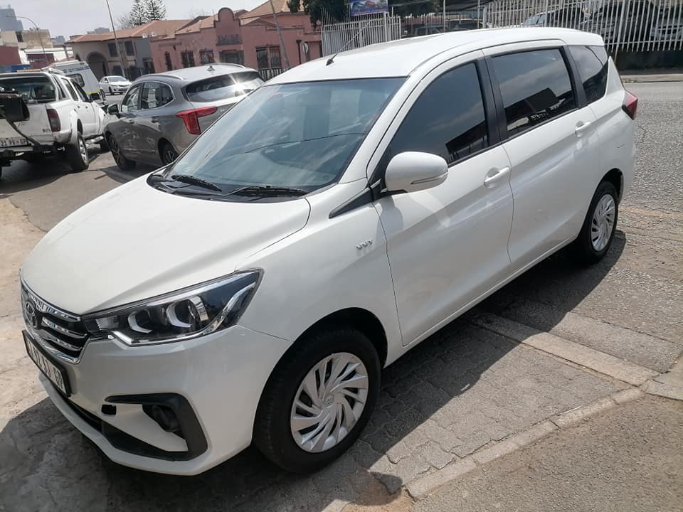 2022 Toyota Rumion 1.5 SX SEVEN seater Automatic with a Nice interior seat and Spare key