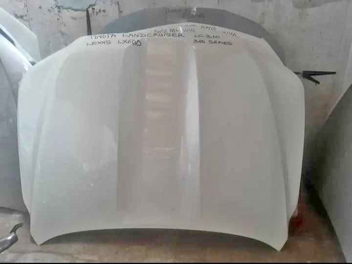 Toyota land cruiser 300 2024 bonnet - Private Seller Toyota land cruiser 300 2024 bonnet - Private Seller