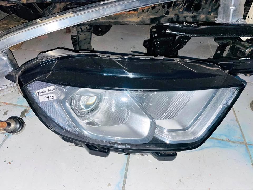 Ford EcoSport LED headlight - Private Seller Ford EcoSport LED headlight - Private Seller