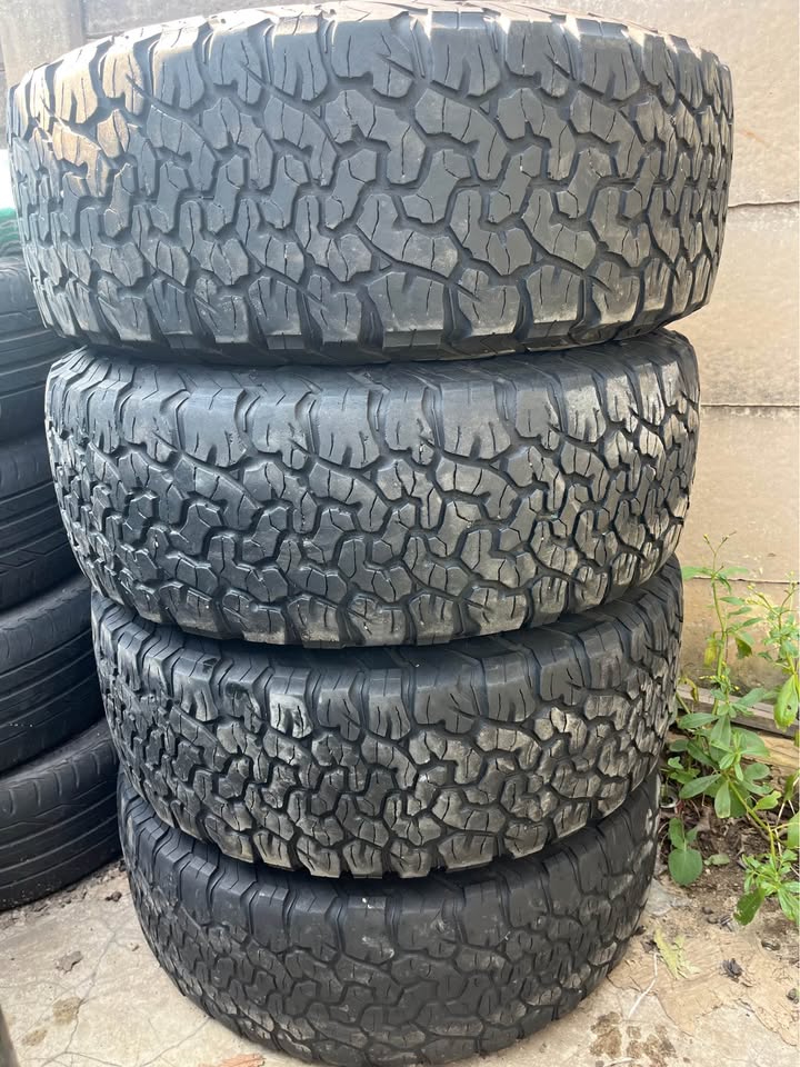 Ford Ranger Thunder 18” Mag Rims (With Used Tyres) - Private Seller Ford Ranger Thunder 18” Mag Rims (With Used Tyres) - Private Seller