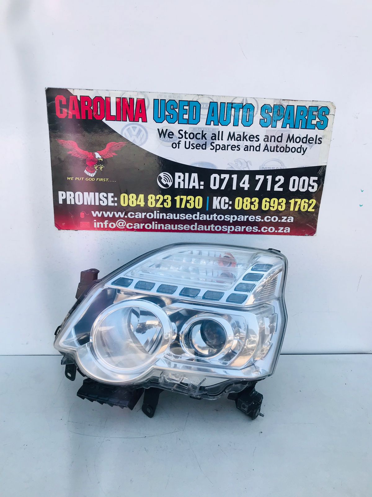 Nissan X-Trail left side LED headlight (2012) - Private Seller Nissan X-Trail left side LED headlight (2012) - Private Seller