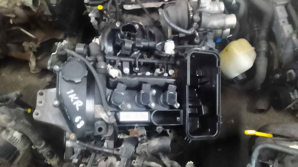 TOYOTA YARIS COMPLETE ENGINE FOR SALE - Private Seller
